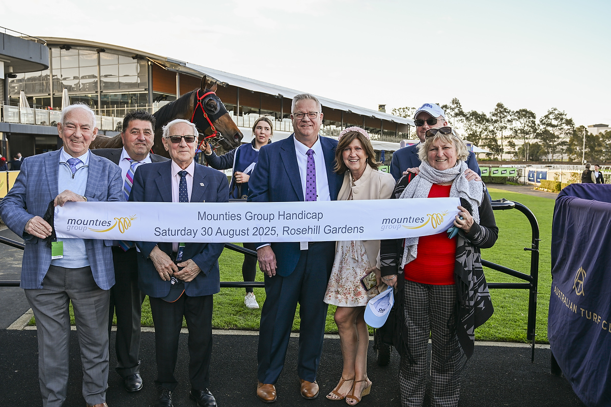 ESTADIO MESTALLA,P_9_RH_30082025__C035 Cool Jakey trainer Joe Pride, Brave Pride, Jockey Adam Hyeronimus and TK